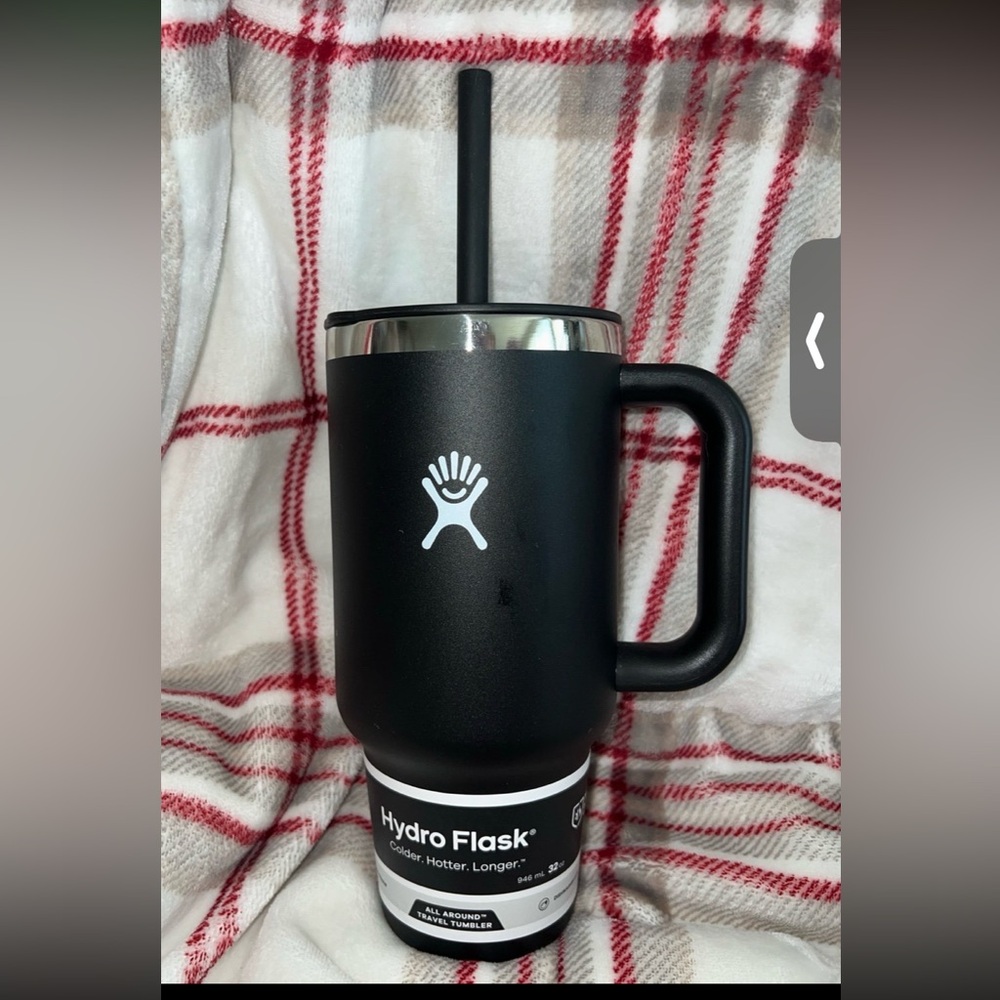 Hydroflask Tumbler 32
oz Black New